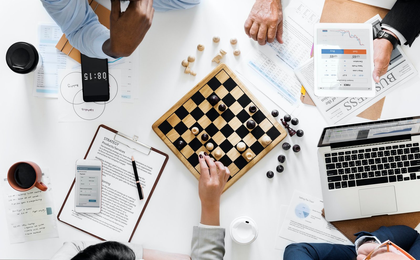 Planning Your Online Business Goals With A Specialist chess game business strategy concept